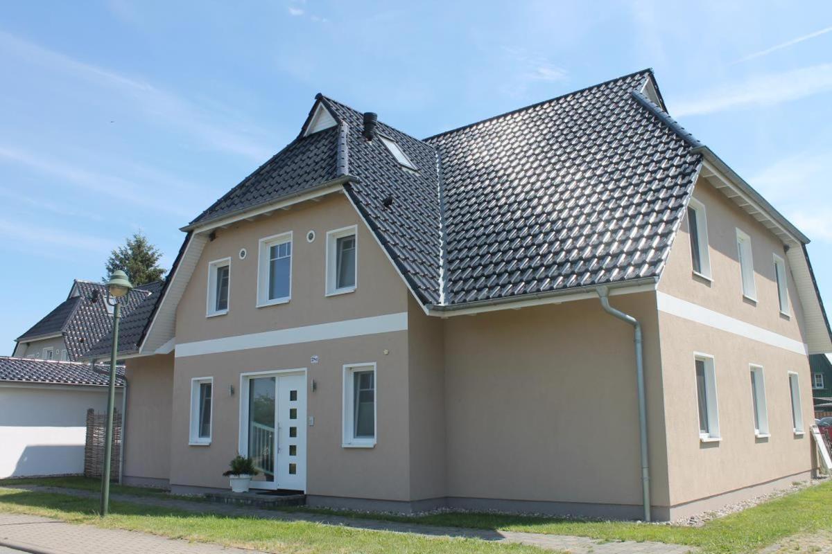 F 86 In Appartement *